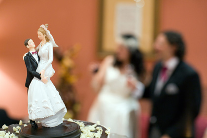 Испанский Сенат рассмотрит закон о повышении минимального брачного возраста