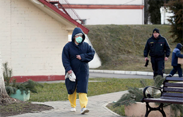 Коронавирус в Беларуси: очереди скорых и ажиотаж с масками