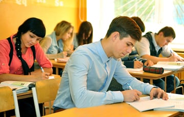Экзамены по польскому и литовскому языкам отменили в белорусских школах