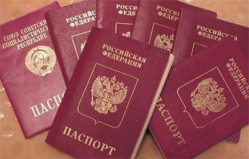 Россияне ударились в панику из-за новых правил выдачи загранпаспортов