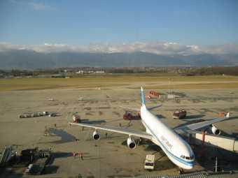 Застрявшие в аэропорту Женевы россияне смогли вылететь домой