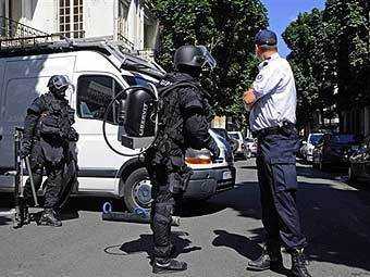 Невысокие французы смогут служить в полиции