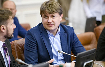Зеленский уволил с должности своего представителя в Кабмине Украины