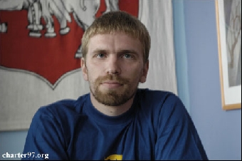 Милиция не может определить, кто опечатал квартиру координатора «Европейской Беларуси» (Фото)