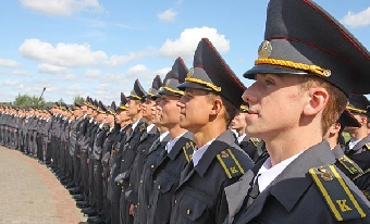 Первокурсники Могилевского высшего колледжа МВД присягнули на верность Беларуси