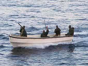 Сомалийские пираты отпустят египетское судно за миллион долларов