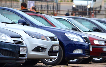 Чтобы не платить налог: как белорусы ищут машины, проданные без переоформления