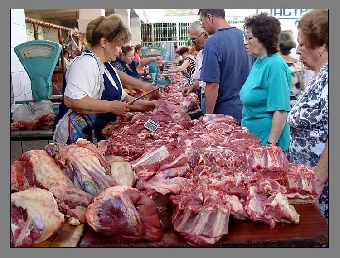 Беларусь-2011. В магазин завезли мясо