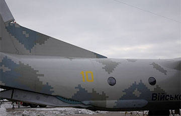 Украина обвинила Россию в обстреле самолета над Черным морем