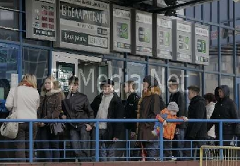 Новый курс валют снял очереди и "дежурных" у обменников Витебска
