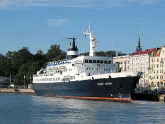 В Канаде за долги арестовано судно с 49 российскими моряками