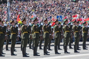Парад на 9 мая — пир во время чумы, считают в Москве