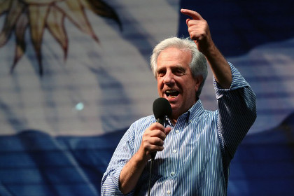 На выборах президента Уругвая победил представитель правящей коалиции