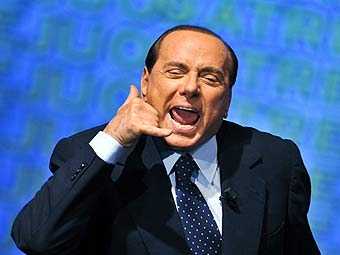 Названы имена развлекавших Берлускони женщин