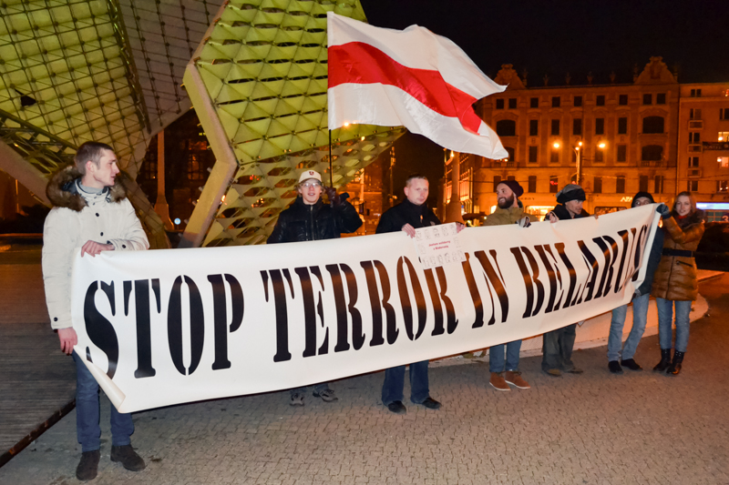 Акция в Познани: «Остановите террор в Беларуси»