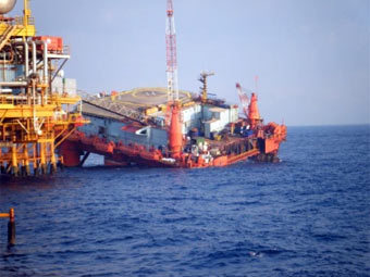 У берегов Мексики затонула часть нефтекомплекса