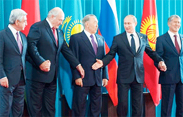Российские СМИ обсуждают «вызывающий демарш» Лукашенко