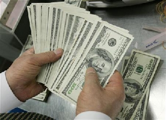 Курс доллара по итогам торгов на допсессии снизился до Br8990