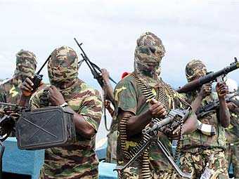 Нигерийские бандиты захватили 4 лодки