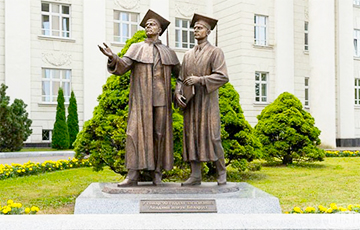 В Минске открыли скульптурную композицию «Преемственность белорусской науки»