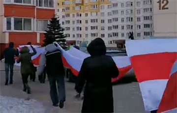 Боровляны вышли на марш в поддержку жителей квартала «Пирс»