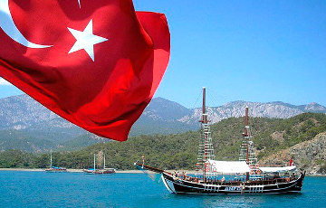 Турция вводит обязательные электронные анкеты для путешественников