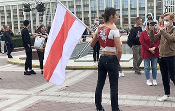 «Здесь все герои»: как рабочие БелАЗа вышли на марш в Жодино