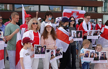 Белорусы Вроцлава вышли на акцию в поддержку политзаключенных