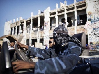 В Триполи начали снос резиденции Каддафи