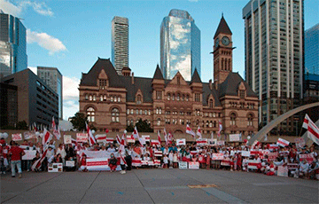 Белорусы Канады маршем прошлись по улицам Торонто