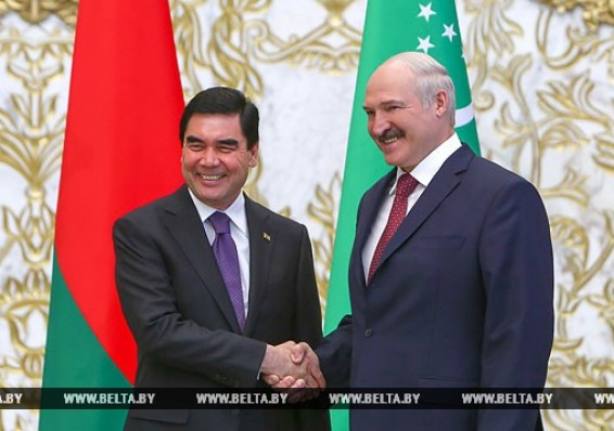Лукашенко: Беларусь готова обсудить с Туркменистаном ряд вопросов на фоне непростой ситуации в мире