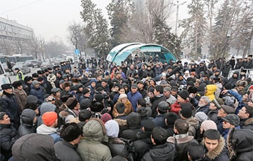 Намыс и уят: чем руководствовались протестующие в Казахстане