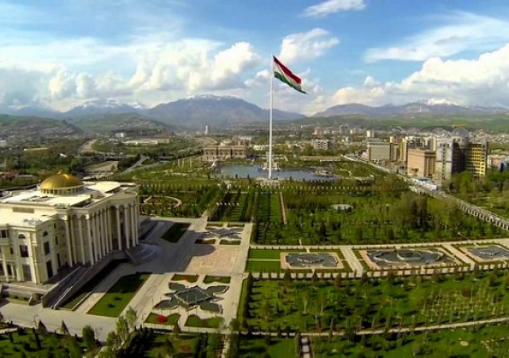 Лукашенко улетел в Таджикистан