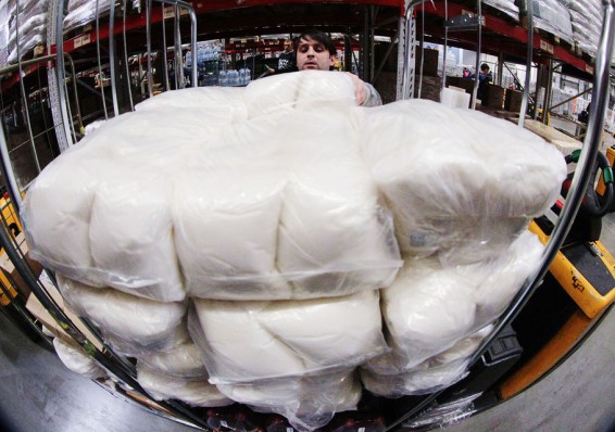 Россия хочет ограничить ввоз сахара из Беларуси
