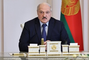 Лукашенко требует жестко разбираться с радикалами