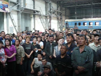 Работники Гомельского вагоноремонтного завода требуют повышения зарплаты