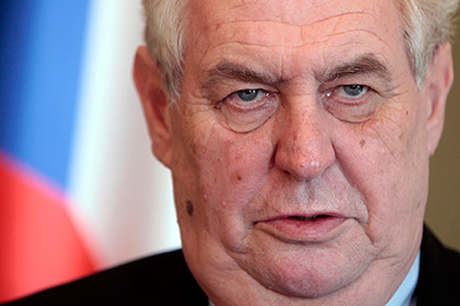 Чешского президента раскритиковали за слова о гипотетическом расстреле премьера