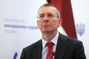 Глава МИД Латвии призвал ЕС к введению санкций против виновных в гибели Бондаренко