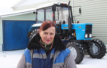 Лучшая «женщина-трактористка»: Душа болит за отобранный трактор