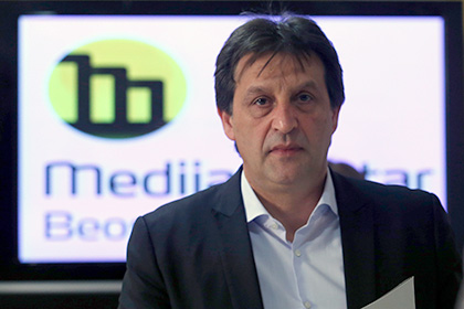Сербский министр разозлил СМИ фразой о стоящих на коленях журналистках