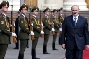 Лукашенко переведет аграриев на военное положение