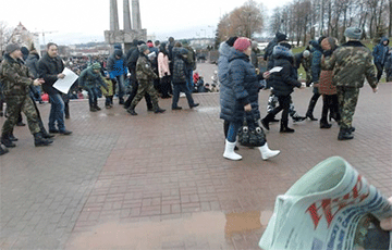 Гомельские активисты отстояли право на пикет по правам человека