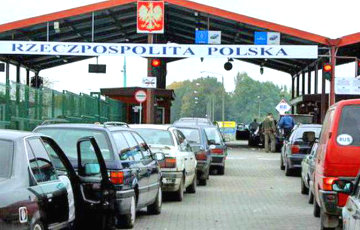 На границе с Польшей снова стоят очереди