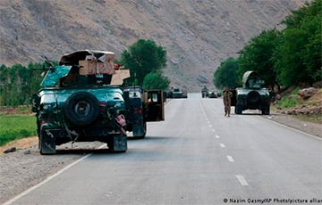 В Таджикистан от талибов за ночь бежали свыше 1000 афганских военных