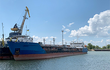 Украинский суд арестовал задержанный в Измаиле российский танкер Neyma