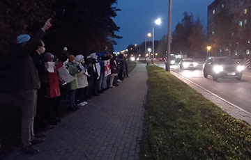 Солигорские медики с самого утра вышли на акцию протеста