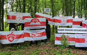 Сразу после приговора белорусы вышли на акции в поддержку Павла Северинца и активистов «Европейской Беларуси»