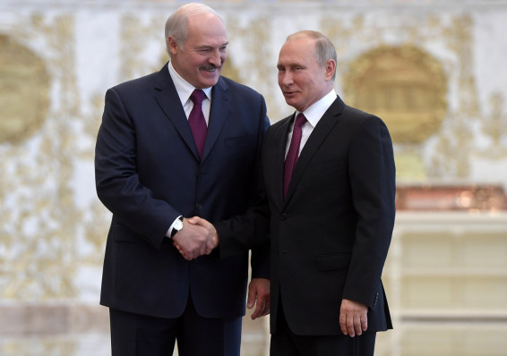 Лукашенко надеется до конца года встретиться с Путиным расставить все точки над «i»