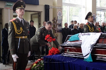 Хоккеисты сборной Беларуси передадут призовые за второе место на Кубке Австрии семье Руслана Салея