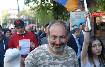Маленькая армянка: Хочу быть, как Никол Пашинян, это – рука борьбы